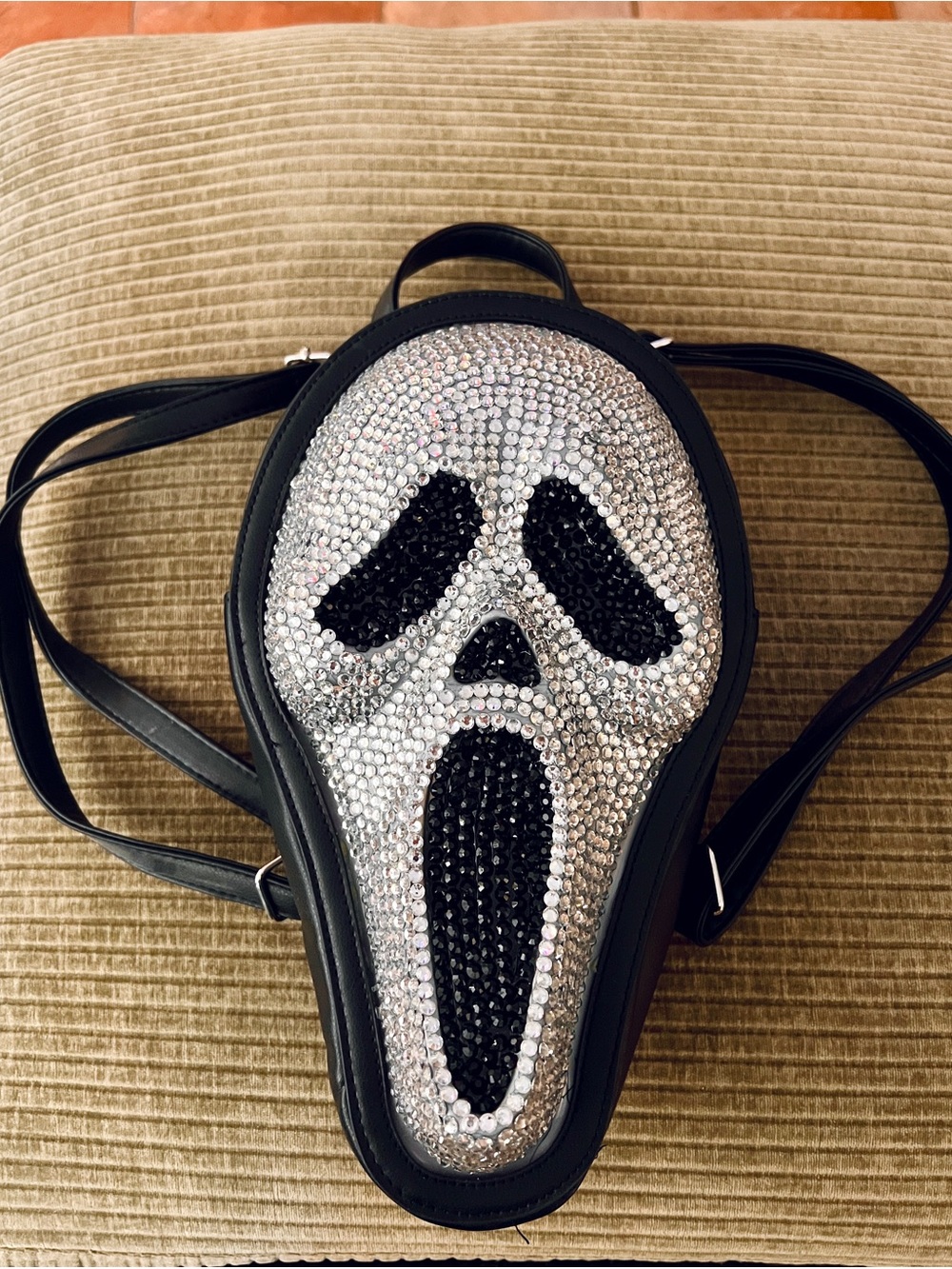 Scream Ghostface Rhinestone Backpack NWT - Picture 4 of 4